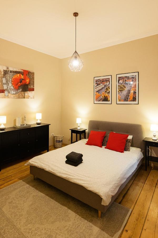 Chic Apartment In Historical City Center Timisoara Exterior photo